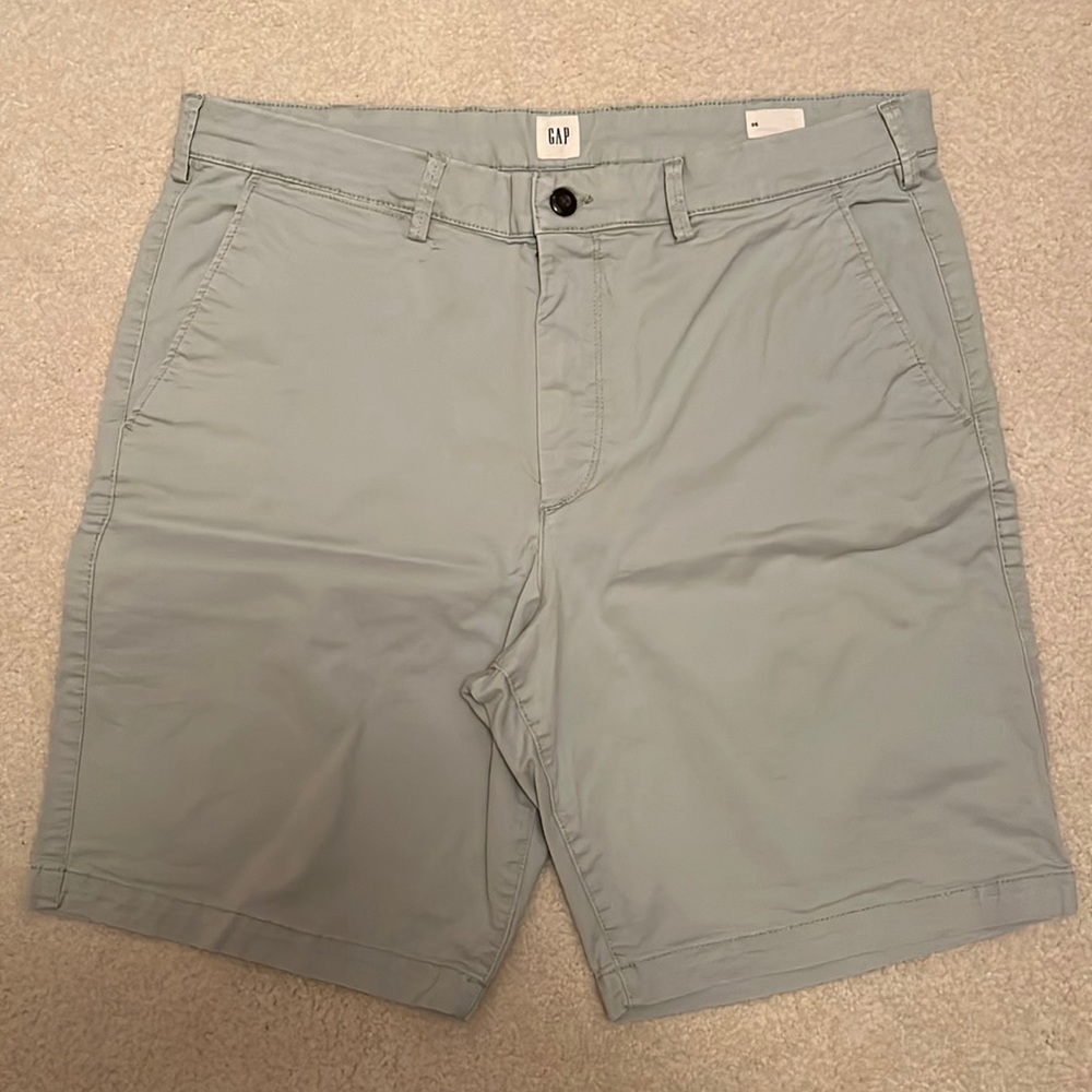 Men’s Gap Shorts Size: 36